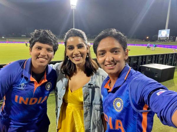 Jasprit Bumrah Wife Sanjana Ganesan Hot Photos Goes Viral On Internet