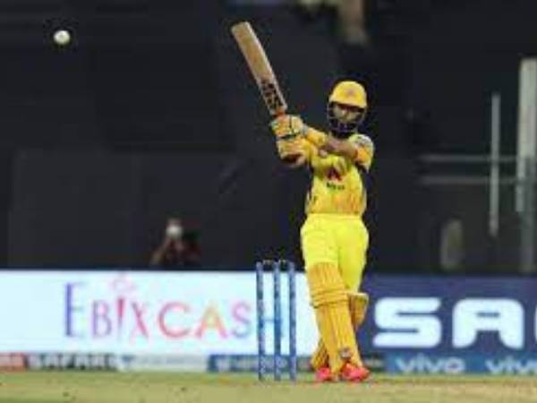 బౌల్ట్ బౌలింగ్‌ను తుత్తునియలు చేసి రికార్డు