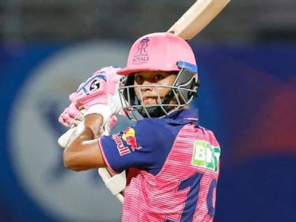 అంతకుముందు చెలరేగిన మొయిన్ అలీ అంతకుముందు చెలరేగిన మొయిన్ అలీ