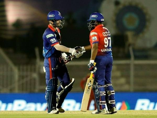 పృథ్వీ షాకు రీప్లేస్ 