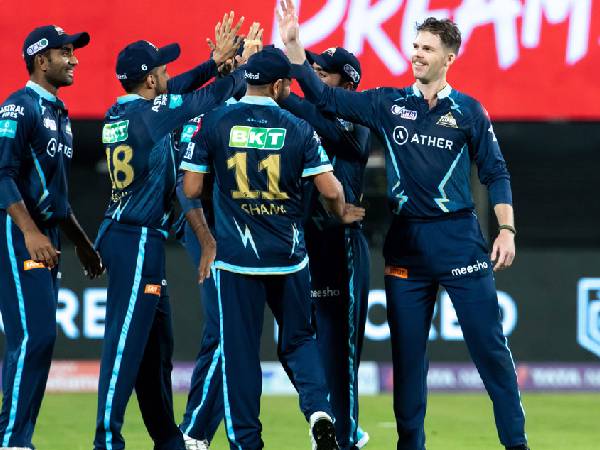 ఒక్క అడుగు దూరంలో తడబాటు