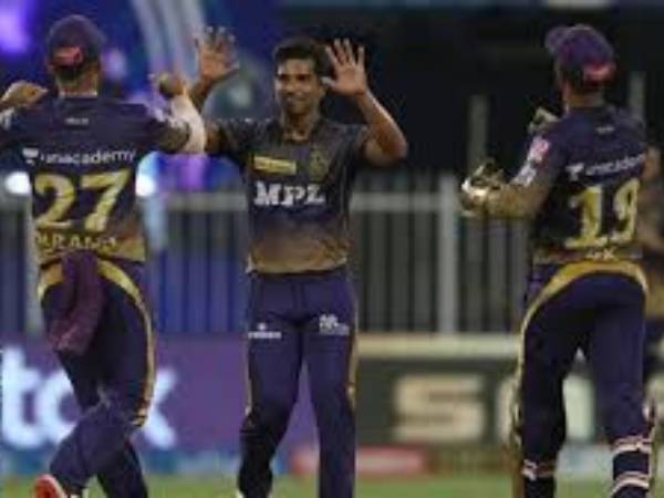  నిప్పులు చెరిగిన కోల్ కతా బౌలర్లు