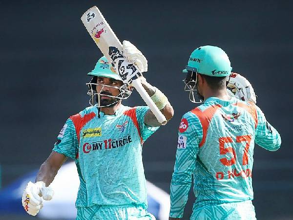 అవేష్ ఖాన్ లేదా గౌతమ్