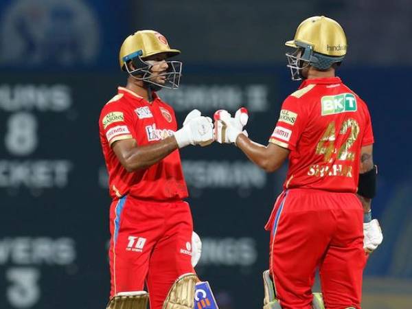 చెలరేగిన ధావన్