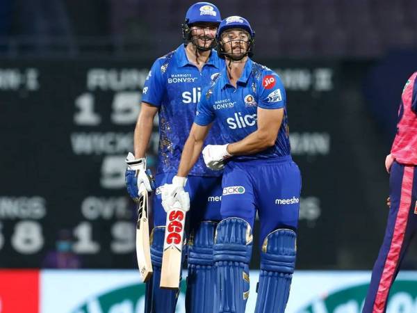 భారం మోసిన బ్యాటర్లు..