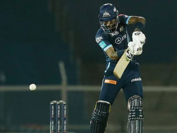 మలుపు తిప్పిన పాండ్యా రనౌట్.. మలుపు తిప్పిన పాండ్యా రనౌట్..