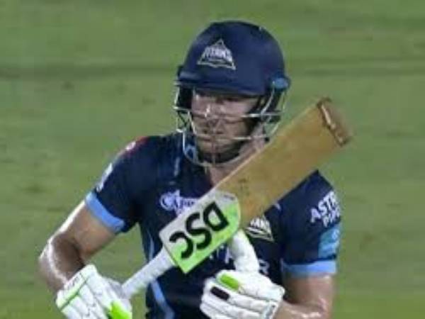 డానియల్ సామ్స్ సూపర్ బౌలింగ్.. డానియల్ సామ్స్ సూపర్ బౌలింగ్..