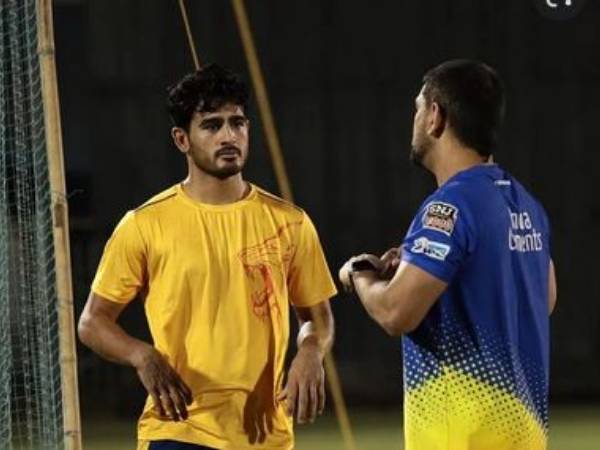 ప్లాన్స్ అన్ని ధోనీ సర్‌కు చెబుతా..