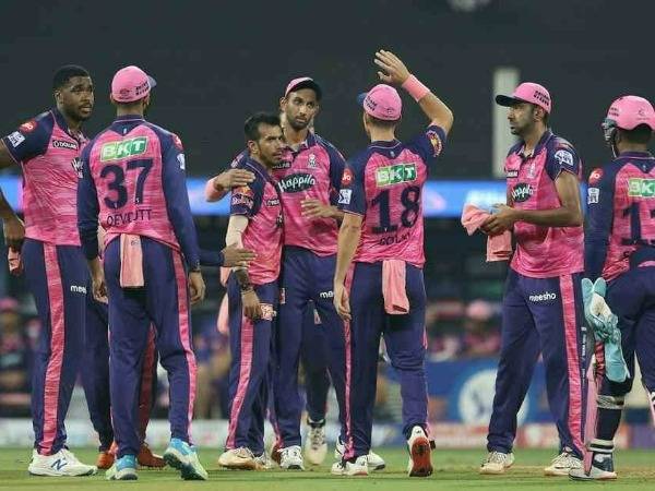  రాజస్థాన్ రాయల్స్ : 11 మ్యాచ్‌లలో 14పాయింట్లు 