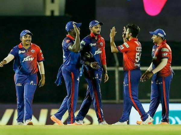  ఢిల్లీ క్యాపిటల్స్ : 11 మ్యాచ్‌లలో 10పాయింట్లు 