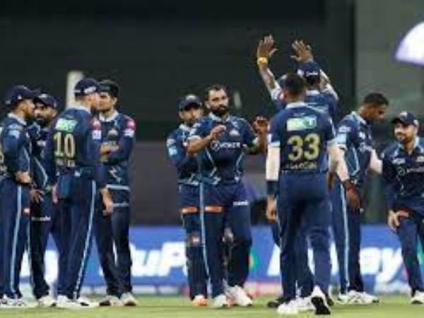 సింగిల్ డిజిట్‌కే పరిమితమైన లక్నో బ్యాటర్లు