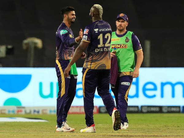 రస్సెల్ ఆల్‌రౌండ్ షో..