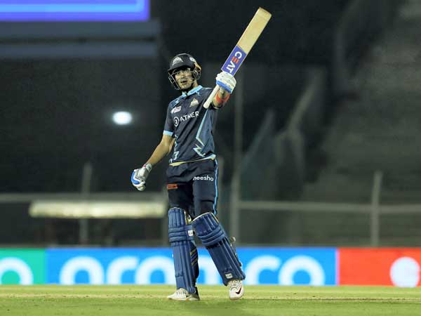 శుభారంభం ఇచ్చిన ఓపెనర్లు