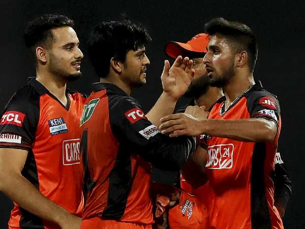  త్రిపాఠి తీన్‌మార్..