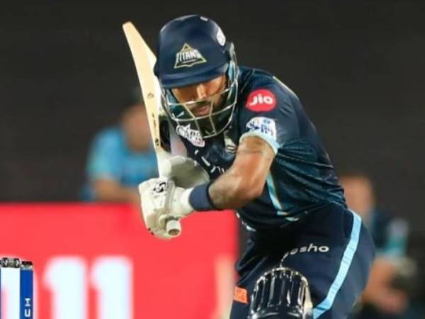  ఆల్‌రౌండ్ షోతో..