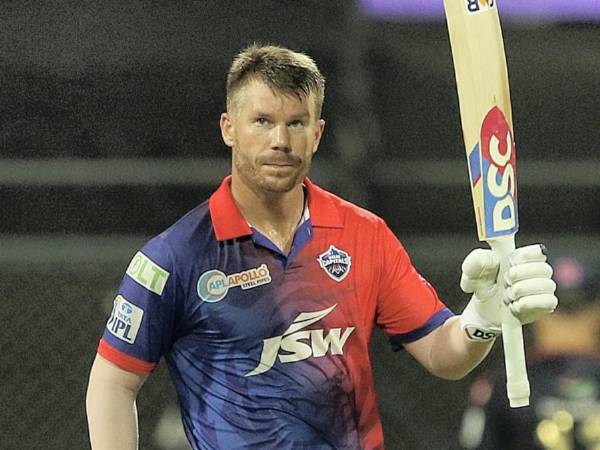 వార్నర్ విధ్వంసం..