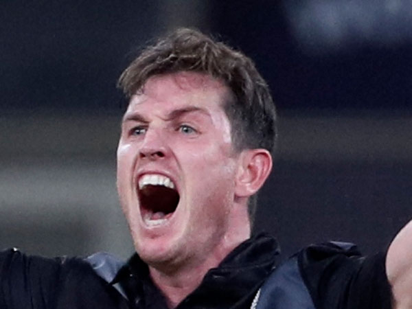 ఆడమ్ మిల్నే..