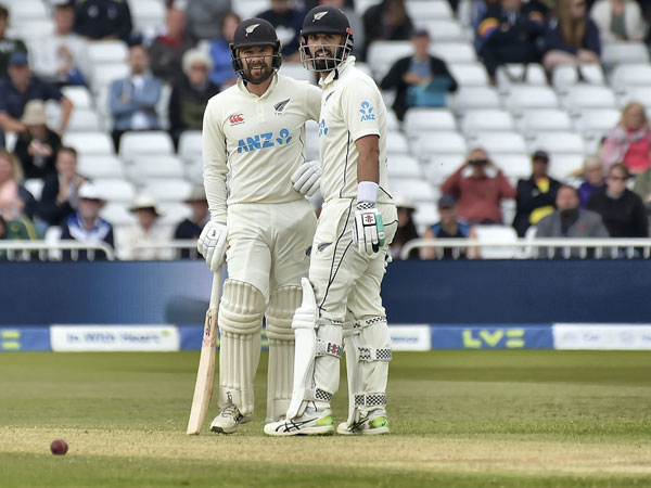 మళ్లీ డారిల్ మిచెల్ కడవరకు పోరాటం