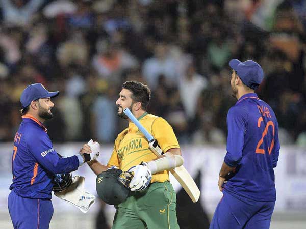 ఊపుపై నీళ్లు..