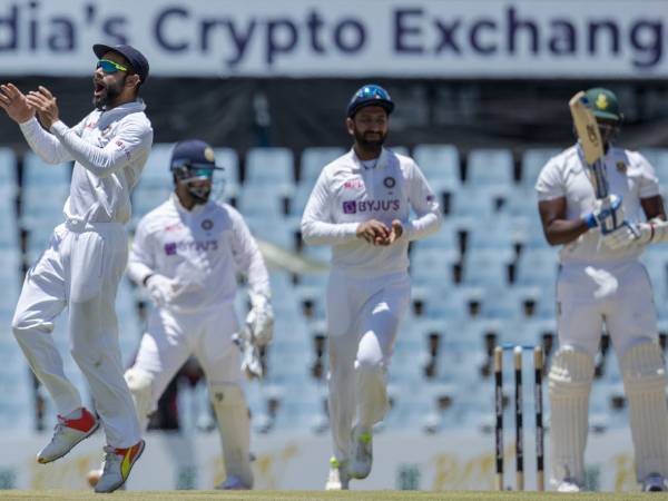  లంచ్ సమయానికే సగం వికెట్లు..