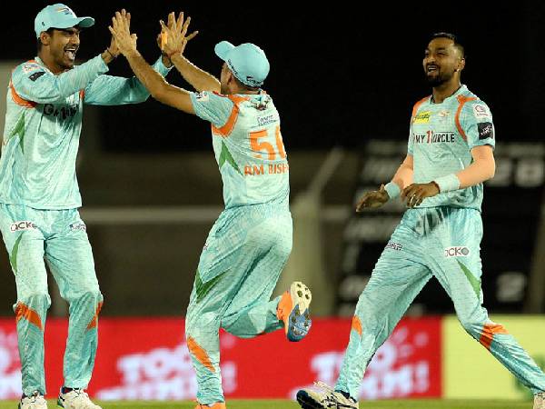 నేలకు కొట్టిన బంతిలా..