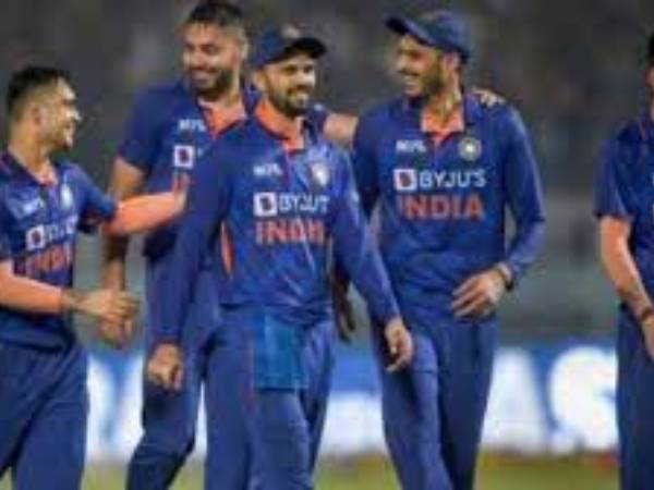 జోరుగా నెట్ ప్రాక్టీస్.. జోరుగా నెట్ ప్రాక్టీస్..