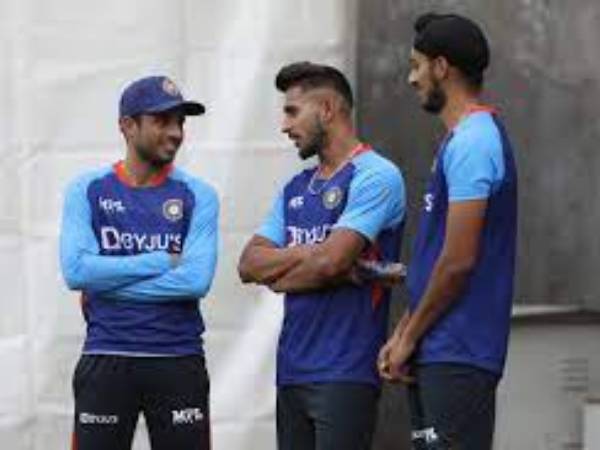  లక్ష్మణ్ రాక.. ఉమ్రాన్‌‌కు లక్..