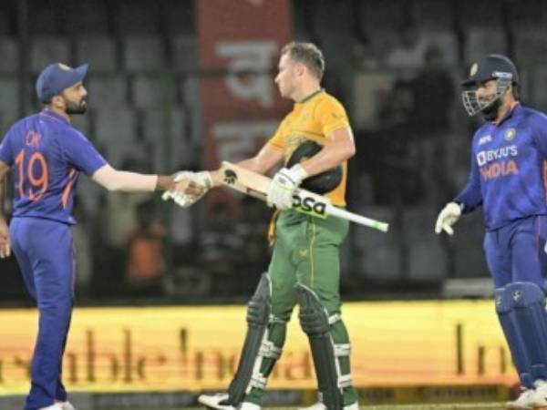  మూడు తప్పిదాలపై..