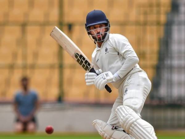 దూకుడుగా రెండో ఇన్నింగ్స్ ప్రారంభించిన ముంబై