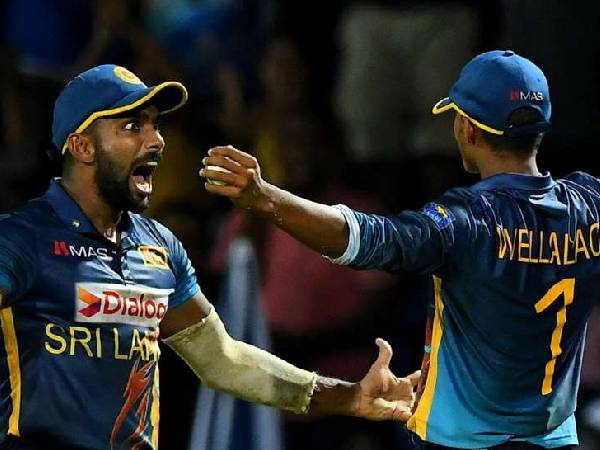 ఊపు మీదున్న లంక బ్యాటర్లు.. 