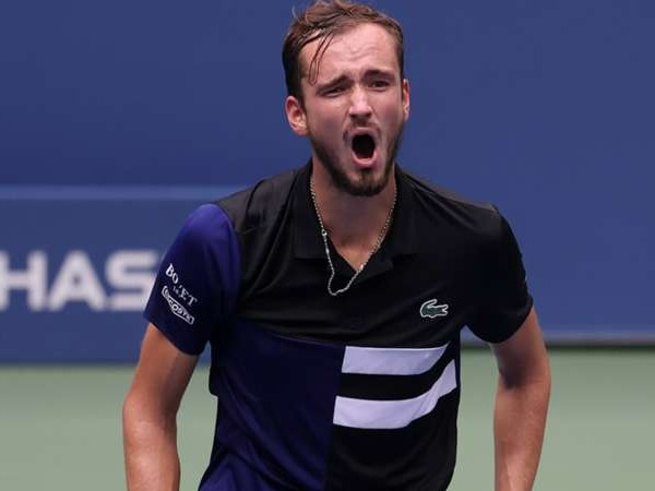 క్రీడాకారులను బాధ్యులు చేయడం..