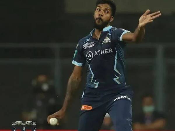  వరున్ ఆరోన్..