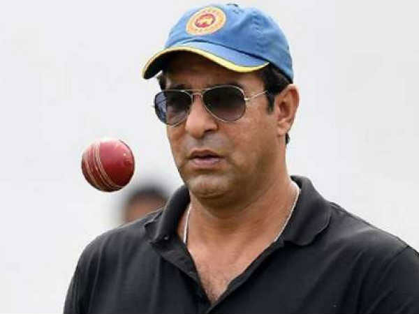 900లకు పైగా వికెట్లు..