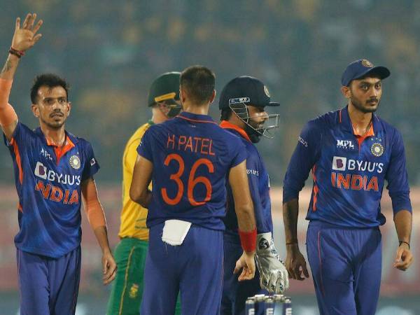  ఆదిలోనే దక్షిణాఫ్రికాకు ట్రబుల్