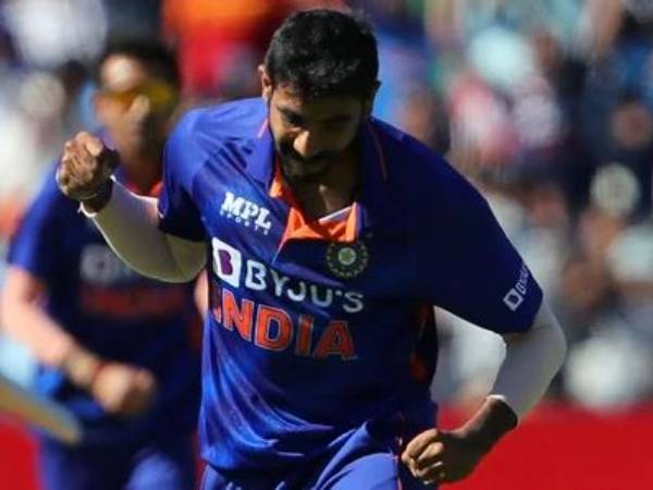  తుది జట్లు :