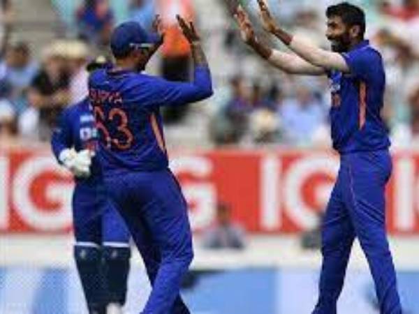 తుది జట్లు :