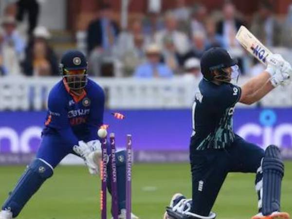 తుది జట్లు :