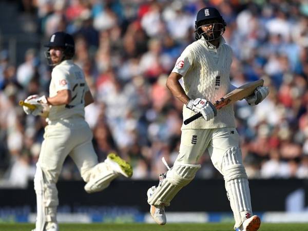  సంక్షిప్త స్కోర్లు..