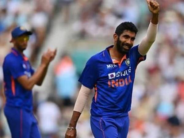  ఫుల్ షాట్లతో రోహిత్ శర్మ ట్రేడ్‌మార్క్ బ్యాటింగ్