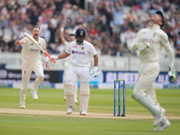 నిర్లక్ష్యపు షాట్లతో..