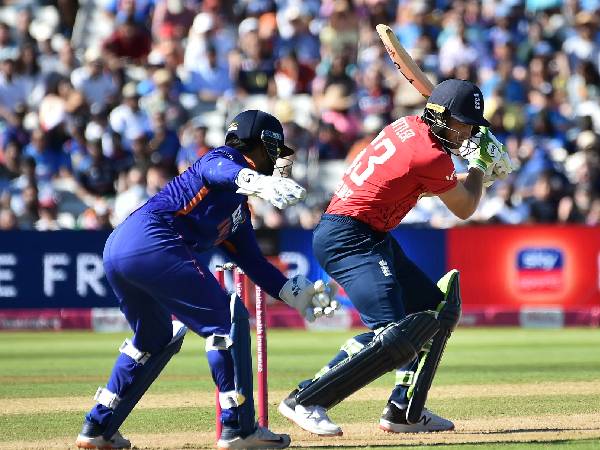 భారీ లక్ష్యంతో.. భారీ లక్ష్యంతో..