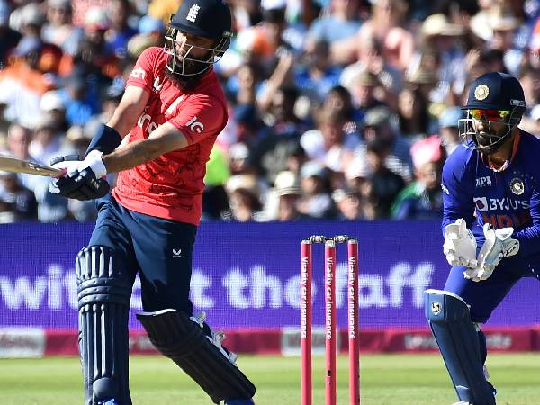 మలాన్, లివింగ్ స్టోన్ విధ్వంసం.. మలాన్, లివింగ్ స్టోన్ విధ్వంసం..