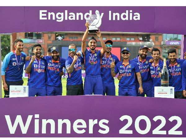 విజయవంతంగా ఇంగ్లాండ్ పర్యటన