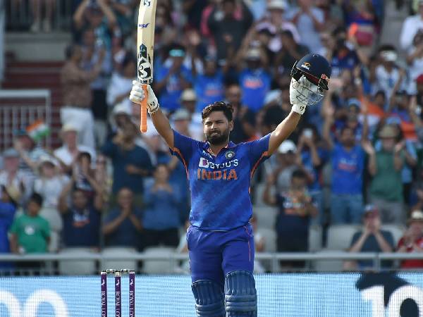 17 పరుగుల వద్ద పంత్ స్టంపౌట్ మిస్