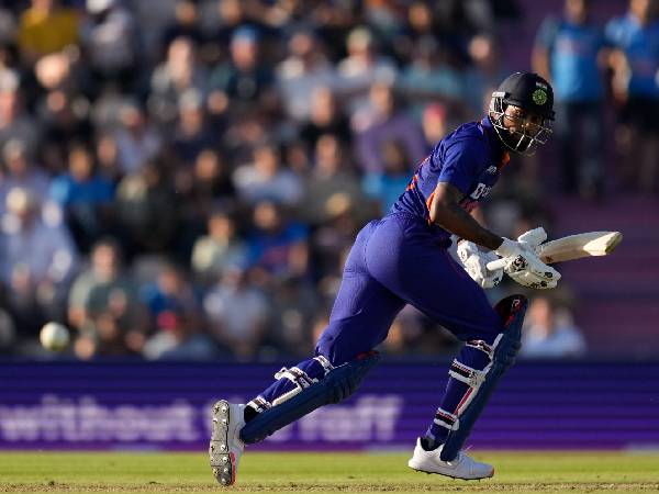 తొలి వికెట్ తీసిన అర్షదీప్ సింగ్