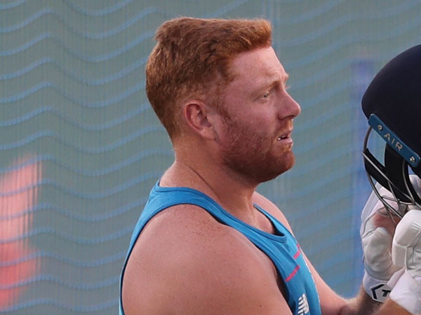 ఐస్ ప్యాక్‌లు, పట్టీలు పెట్టుకుని గ్రౌండ్లో ప్రాక్టీస్