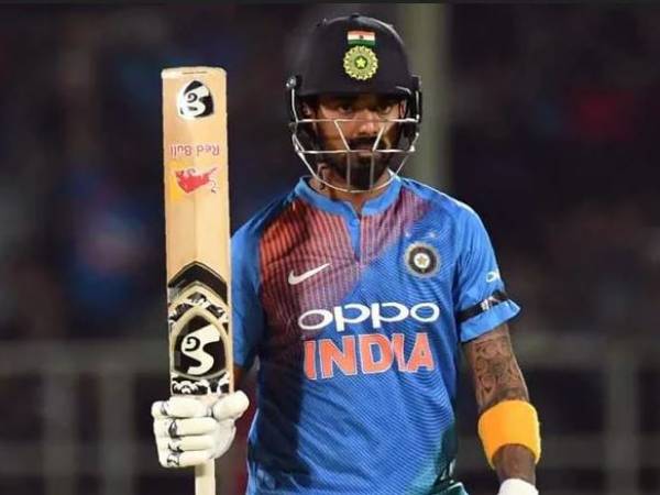 వన్డేలకు వారిద్దరిలో ఎవరైనా ఓకే