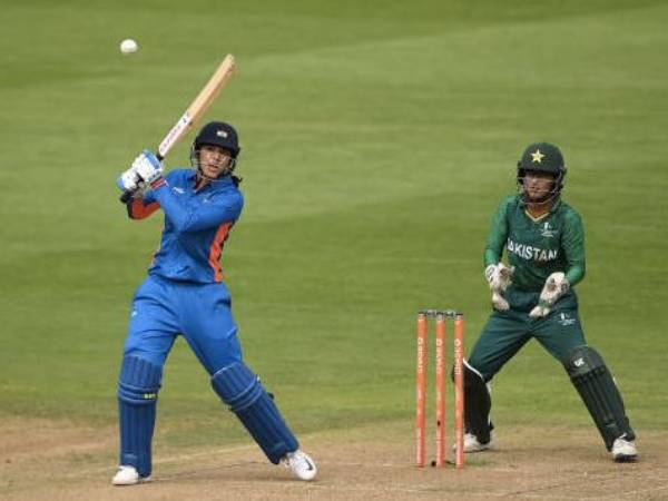 తుది జట్లు :