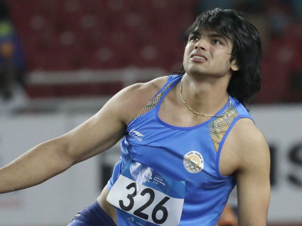 తొలి ట్రాక్ అండ్ ఫీల్డ్ అథ్లెట్‌గా..