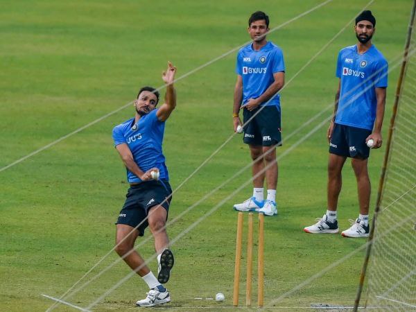 చెలరేగిన హర్షల్..